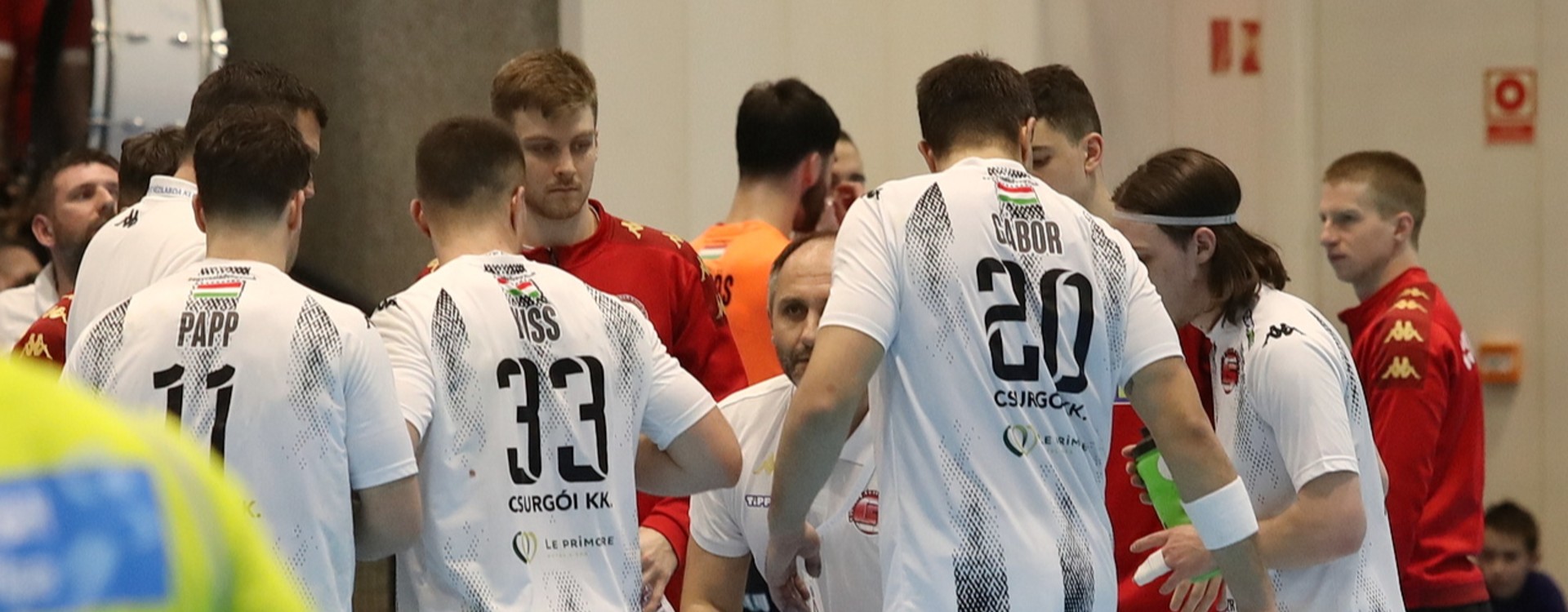 A Veszprm rkezik 