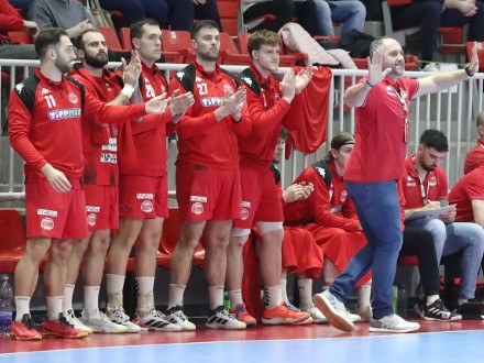 Szomsz�dv�ri rangad�