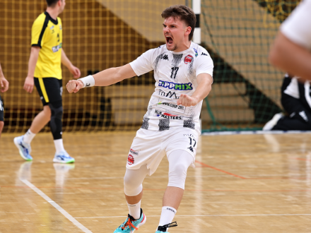 Gy�zelem a nyit�nyon